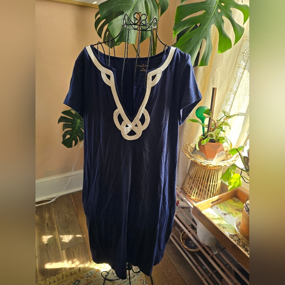Lilly Pulitzer Navy Knit Dress with White Collar Accent Design